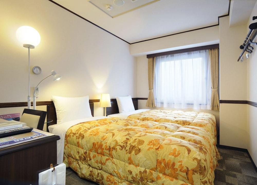 Toyoko Inn Okayama Eki Nishi Guchi Hiroba ภายนอก รูปภาพ
