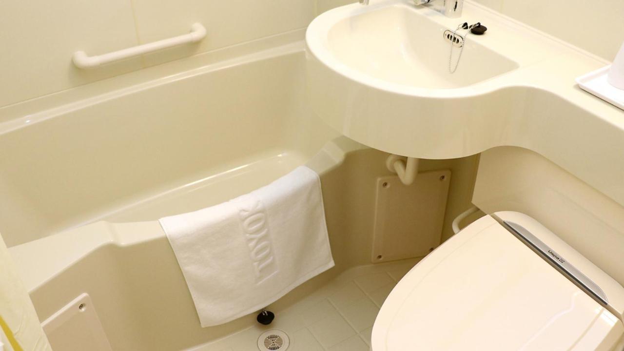 Toyoko Inn Okayama Eki Nishi Guchi Hiroba ภายนอก รูปภาพ